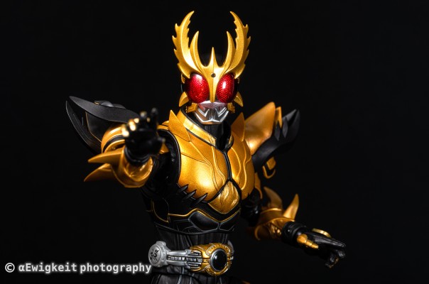 S.H.Figuarts(真骨雕制法)  假面骑士帝骑系列  假面骑士空我 升华究极形态