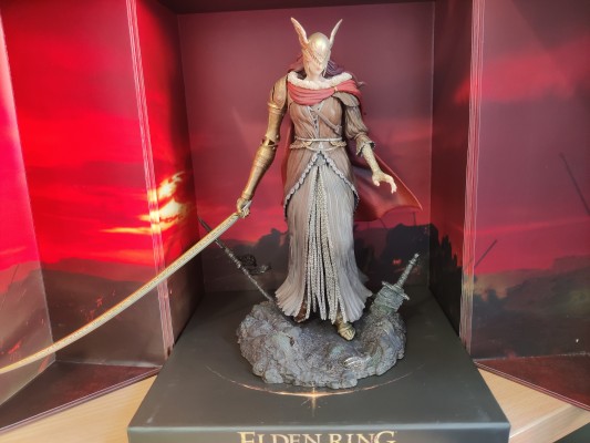 艾尔登法环 实体限定版 “米凯拉的锋刃”玛莲妮亚