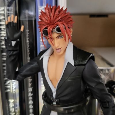 PlayArts改 最终幻想VII 重制版 雷诺