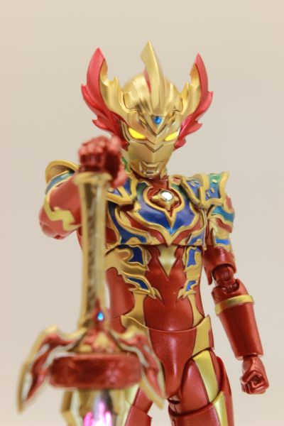 S.H.Figuarts  奥特银河格斗 巨大阴谋  泰迦奥特曼 彩虹三重斯特利姆形态