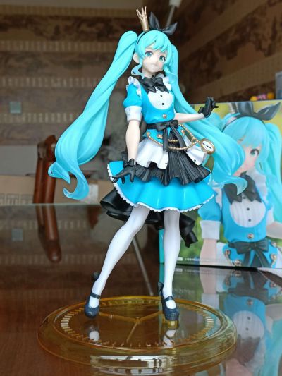 艺术家杰作  初音未来 爱丽丝公主