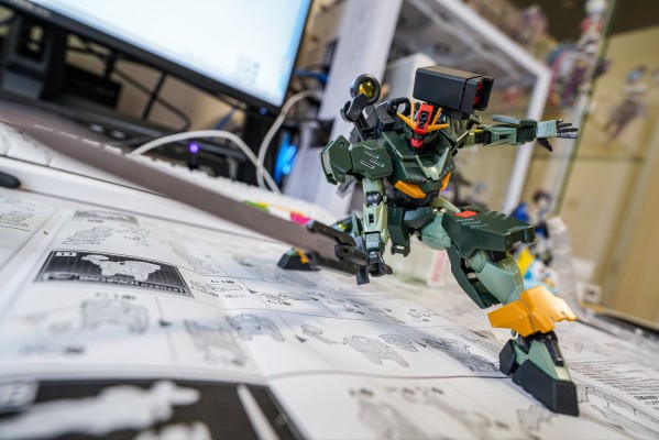 HG 1/144  量子型00指挥官高达