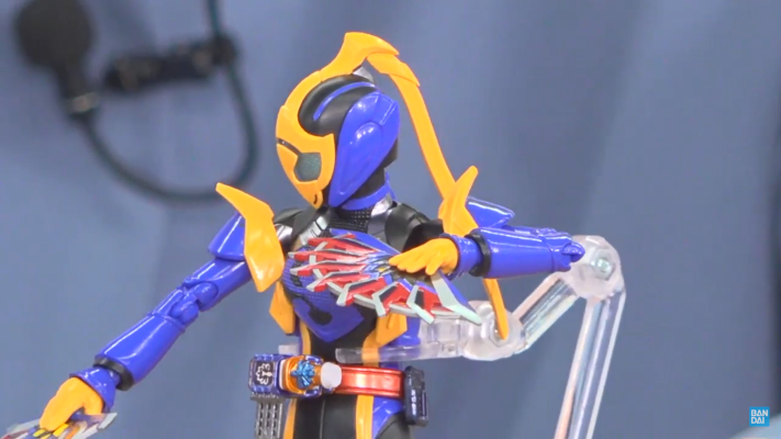 S.H.Figuarts  假面骑士贞德 眼镜蛇基因+拉咘柯芙 孔雀基因