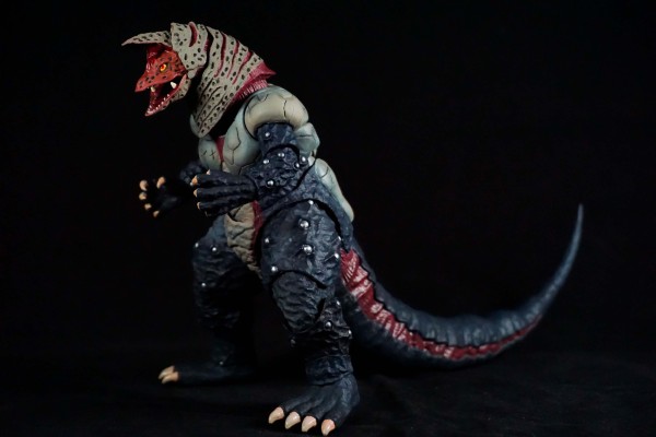 S.H.Figuarts  哥尔赞