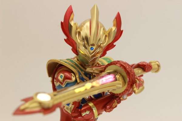 S.H.Figuarts  奥特银河格斗 巨大阴谋  泰迦奥特曼 彩虹三重斯特利姆形态