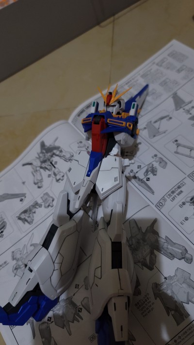 RE 1/100 白龙高达