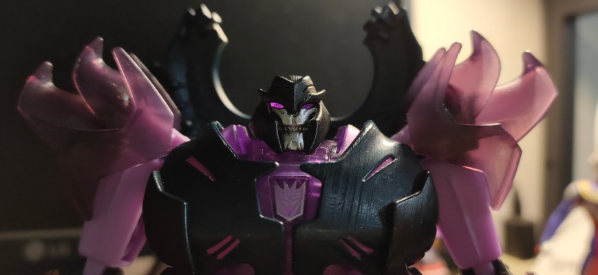 变形金刚プライム AM-33 ファ伊娜尔娃トル メガ特朗