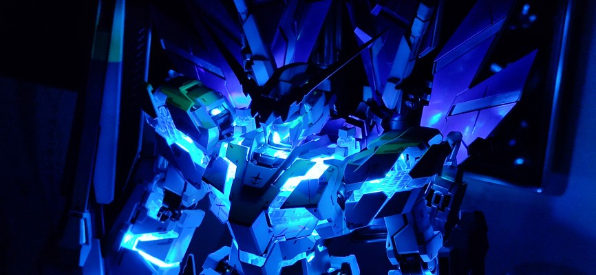 PG 1/60  完美独角兽高达