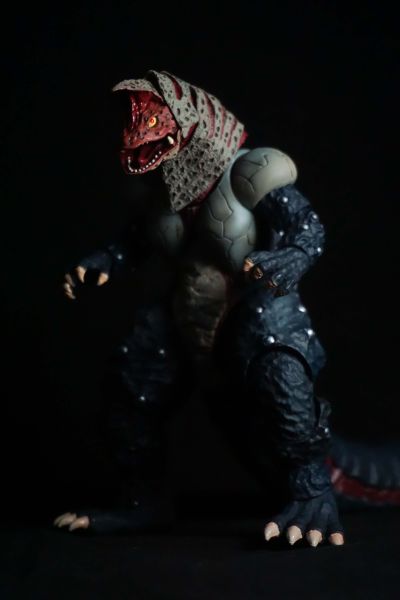 S.H.Figuarts  哥尔赞