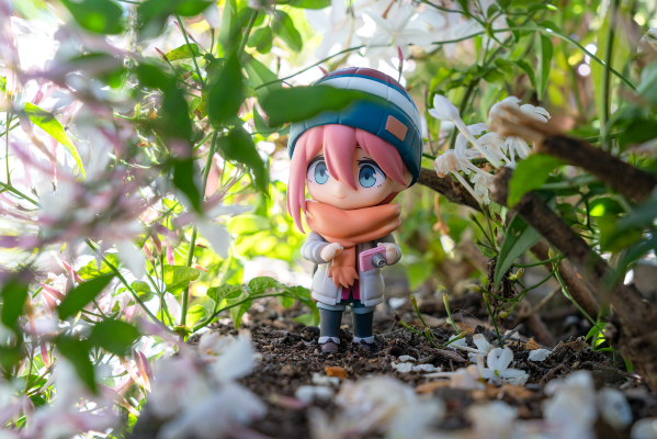 摇曳露营的粘土人们