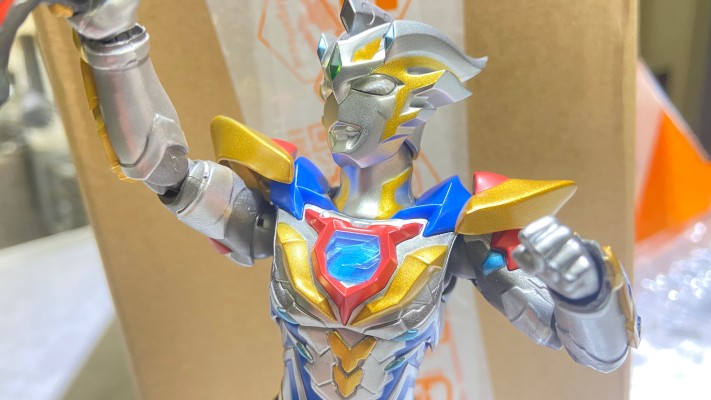 S.H.Figuarts  泽塔奥特曼 德尔塔天爪