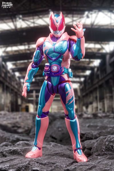 S.H.Figuarts  假面骑士利维 暴龙基因