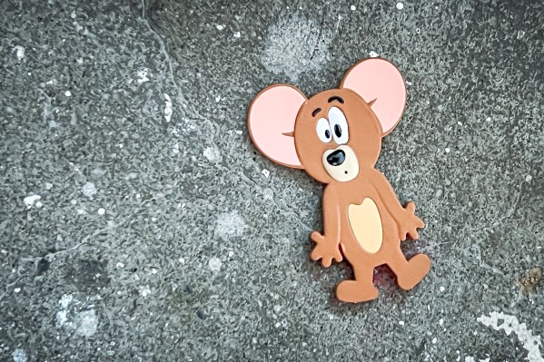 UDF No.655 猫和老鼠系列 2 杰瑞(三角柱体)