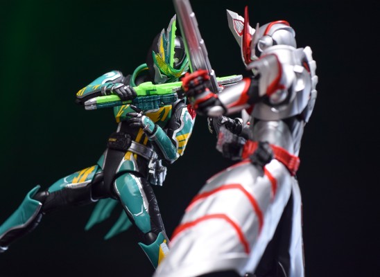 S.H.Figuarts  假面骑士剑斩 猿飞忍者传