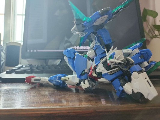 MG  机动战士高达00V   量子型00高达 全刃式