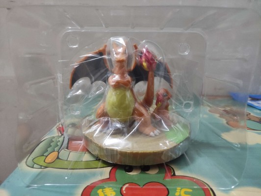 精灵宝可梦 来瞧瞧尾巴吧! 小火龙 与 喷火龙