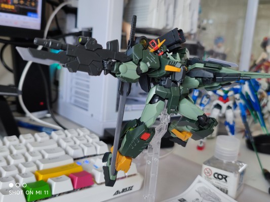 HG 1/144  量子型00指挥官高达