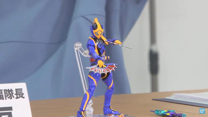 S.H.Figuarts  假面骑士贞德 眼镜蛇基因+拉咘柯芙 孔雀基因