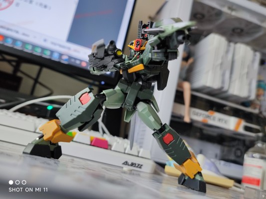HG 1/144  量子型00指挥官高达