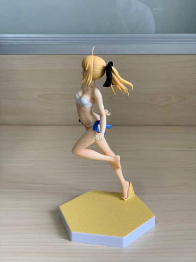 BEACH QUEENS 命运之夜 阿尔托莉雅 Lily