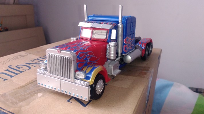 变形金刚MP系列 MPM-4 变形金刚 擎天柱