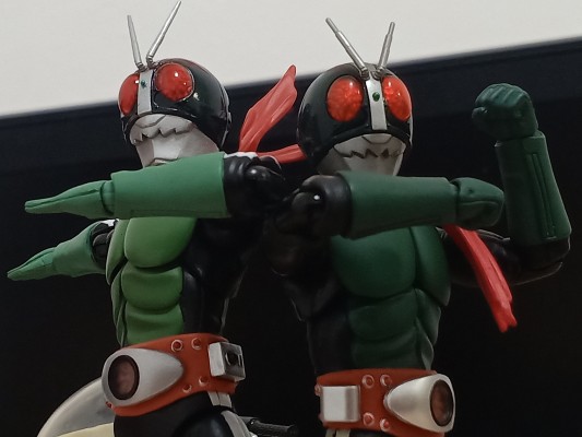 S.H.Figuarts 假面骑士 假面骑士旧2号＆疾风号（改造版）套装