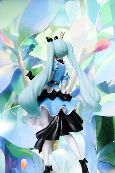 艺术家杰作  初音未来 爱丽丝公主