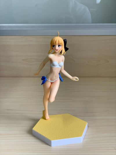 BEACH QUEENS 命运之夜 阿尔托莉雅 Lily