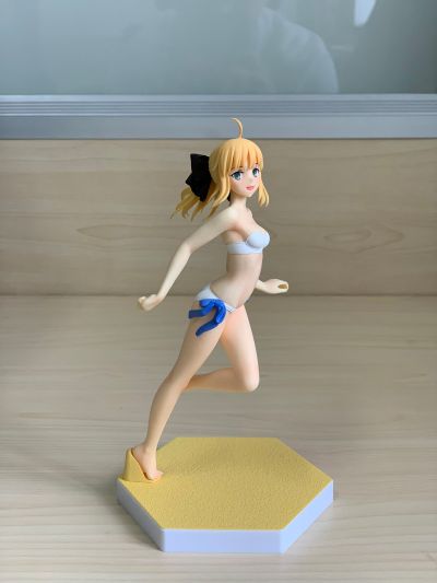 BEACH QUEENS 命运之夜 阿尔托莉雅 Lily