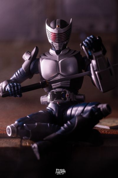 S.H.Figuarts  假面骑士龙骑 (空白体)