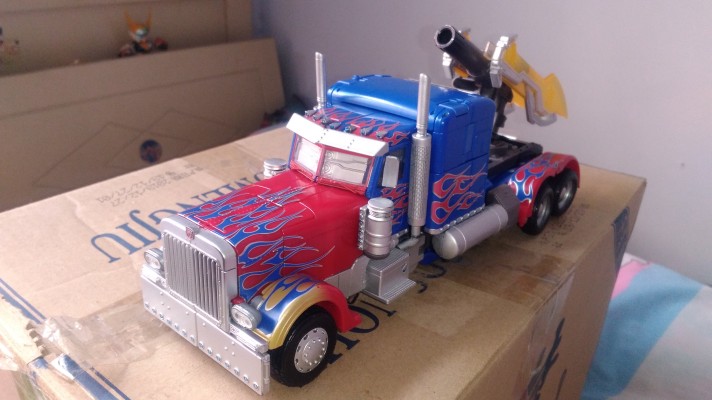 变形金刚MP系列 MPM-4 变形金刚 擎天柱