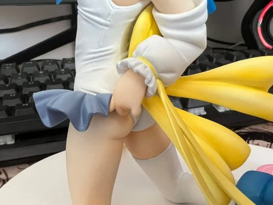萌单  虹原茵可