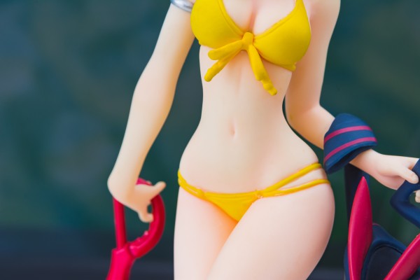 BEACH QUEENS 斩服少女 纏流子