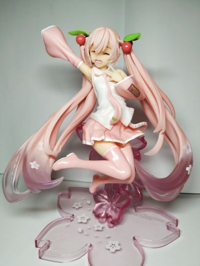 TAITO赏主店 VOCALOID 初音未来 樱花未来 跃动粉