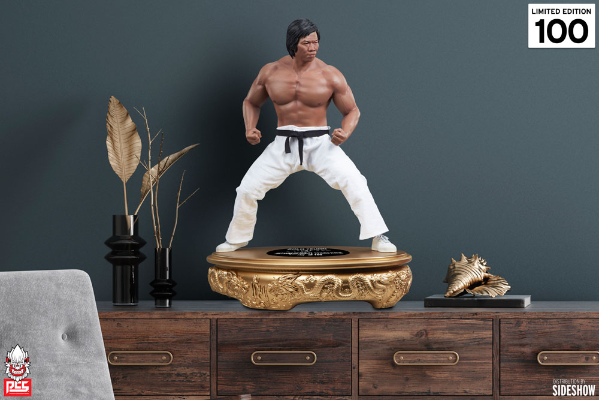 截拳道杨斯 纪念雕像