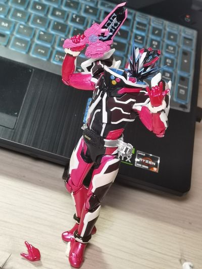 S.H.Figuarts  假面骑士剑闪 汉森纳茨与格蕾泰尔