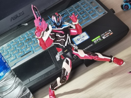 S.H.Figuarts  假面骑士剑闪 汉森纳茨与格蕾泰尔