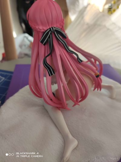 彼女×彼女×彼女 织节秋奈 裸エプロン 白色 Ver. 