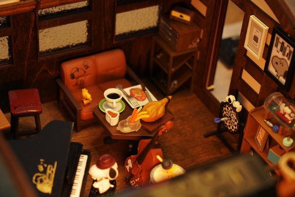 花生漫画  史努比的复古写作室