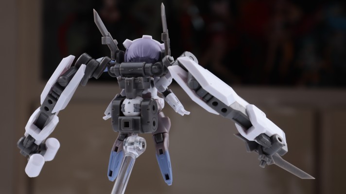 桌面军队 F-606s FREA 系列