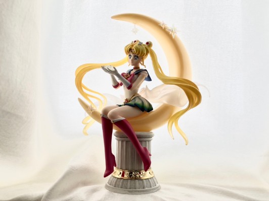 Figuarts Zero chouette 剧场版 美少女战士Eternal  超级水手月亮 -明月与传说中的银水晶-