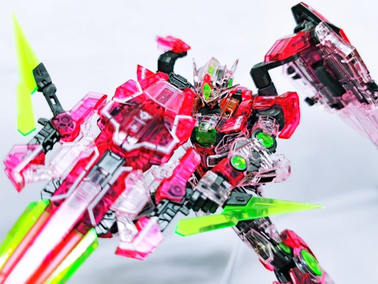 RG 1/144  高达基地专属商品 量子型00高达 全刃装[TRANS-AM]