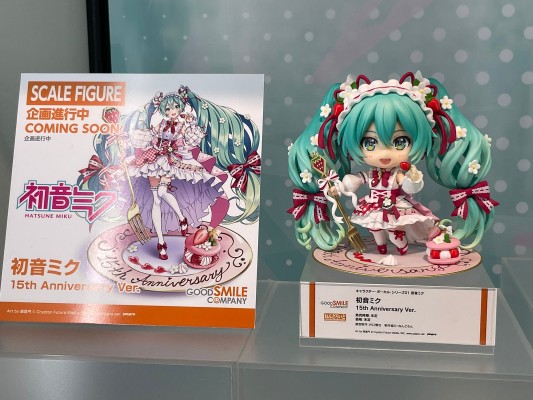 粘土人#1939 初音未來 15周年纪念版