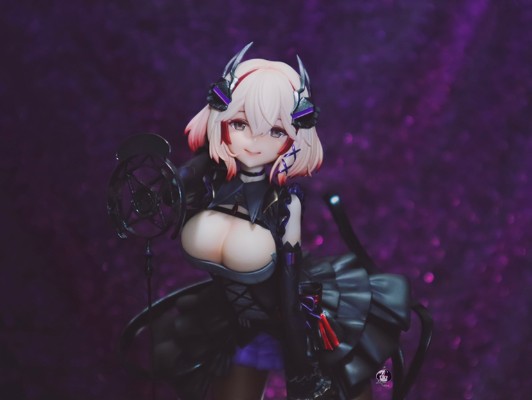 碧蓝航线 罗恩 暗红色的微笑