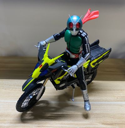 S.H.Figuarts 假面骑士零一  升蝗摩托 与 高跃冲击特效件 套装