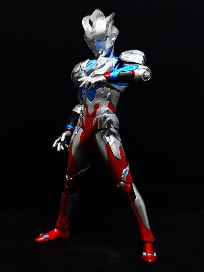 S.H.Figuarts   泽塔奥特曼 阿尔法装甲 特别配色版