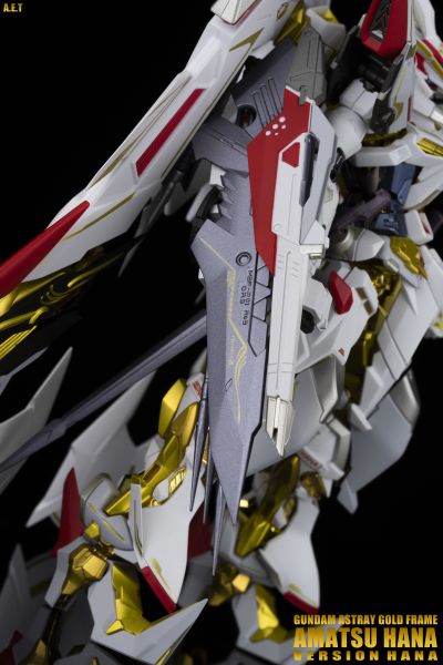 METAL BUILD 机动战士高达SEED ASTRAY 天空的皇女 MBF-P01-Re3 异端高达金色机 天哈娜