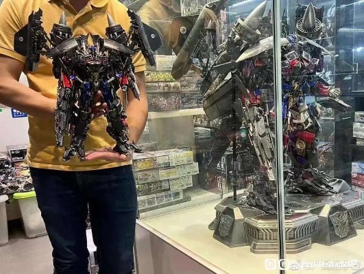 MMVP-01 梵蓓娜（设计师：STANLEY “ARTGERM” LAU）