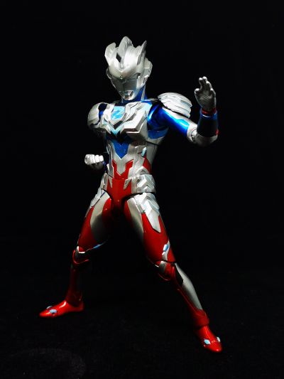 S.H.Figuarts   泽塔奥特曼 阿尔法装甲 特别配色版