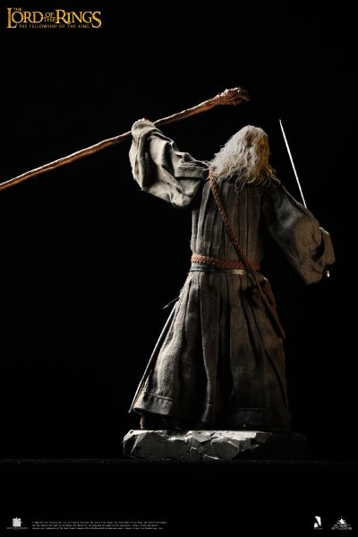 指环王 甘道夫（灰袍） 收藏级可动人偶